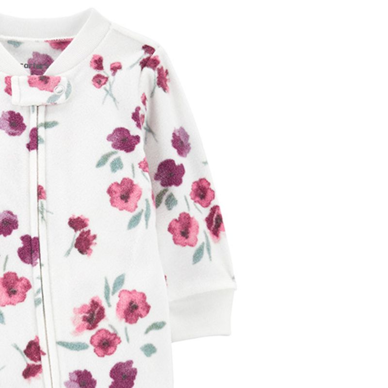 104729929-Pijama-blanca-con-estampado-de-flores-para-bebe-niña
