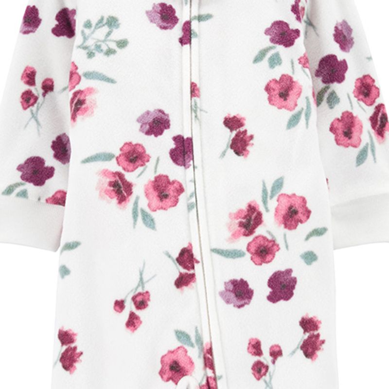 104729929-Pijama-blanca-con-estampado-de-flores-para-bebe-niña