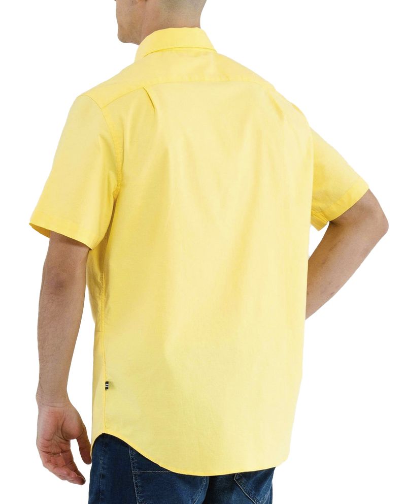 104679804-Camisa-classic-fit-Nautica-amarilla-solida-para-hombre
