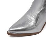 104628501-Bota-casual-Sabrina-color-plata-para-mujer