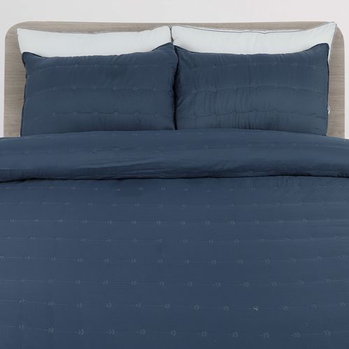 Cubrecama diseño sólido con bordados