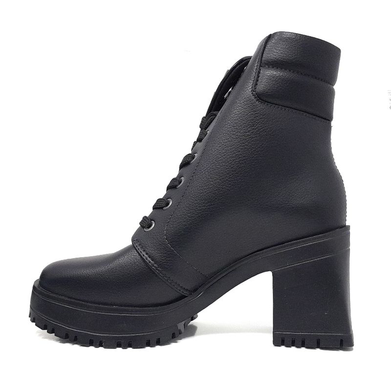 104628506-Bota-casual-Sabrina-color-negro-para-mujer