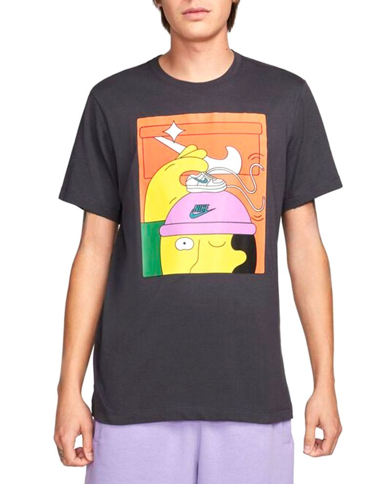104708776-Camiseta-deportiva-Nike-negra-estampada-para-hombre