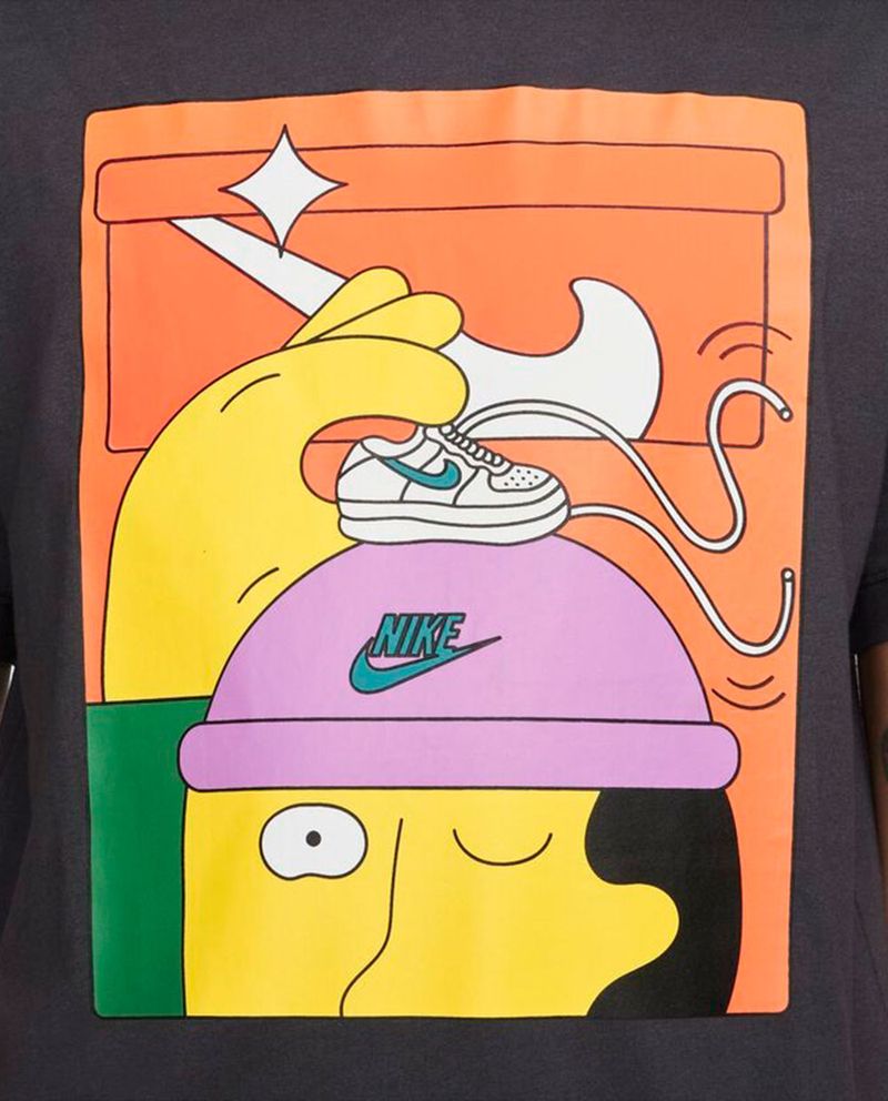 104708776-Camiseta-deportiva-Nike-negra-estampada-para-hombre