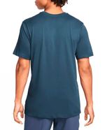 104708828-Camiseta-deportiva-Nike-azul-estampada-para-hombre