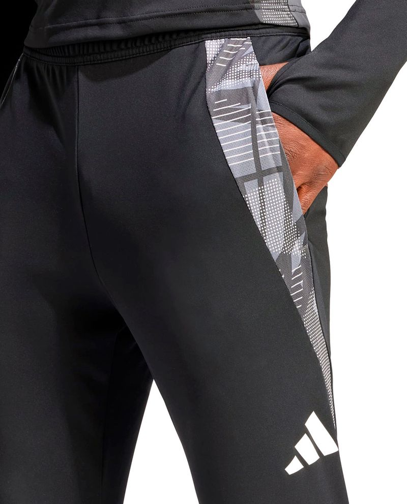 104741170-Pants-deportivo-Adidas-negro-estampado-para-hombre