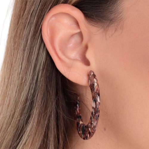 Aretes en resina café para mujer