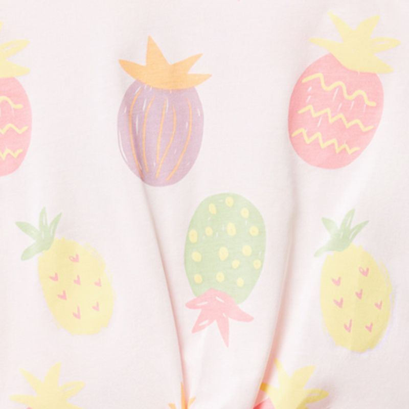 104669702-Blusa-rosada-con-estampado-de-piñas-para-niña