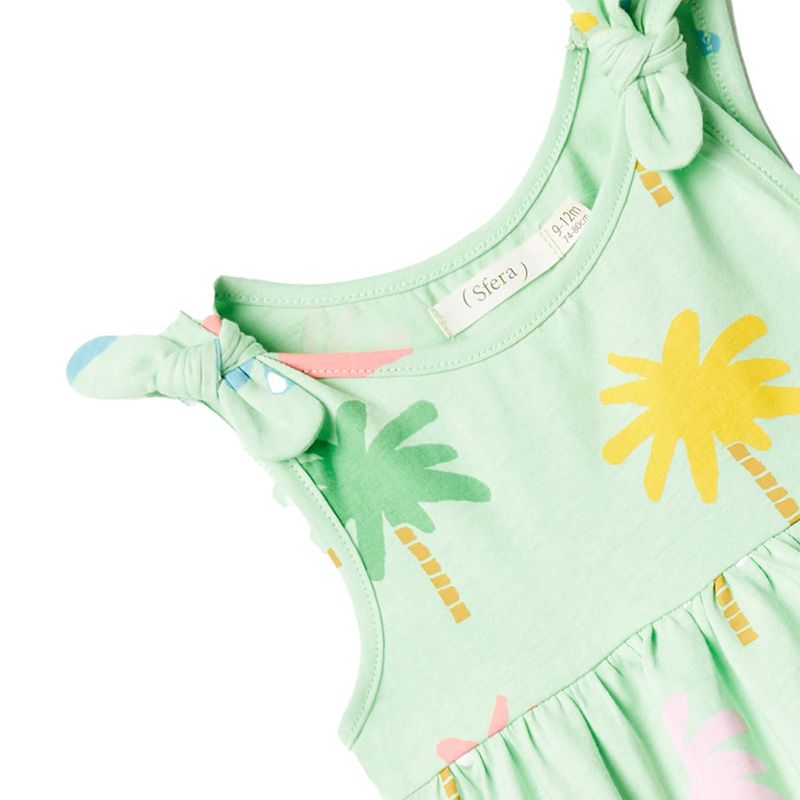 104675000-Vestido-verde-con-estampado-de-palmeras-para-bebe-niña