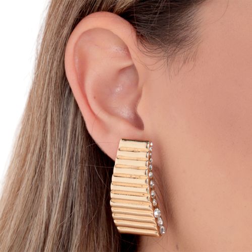 Aretes largos color dorado para mujer