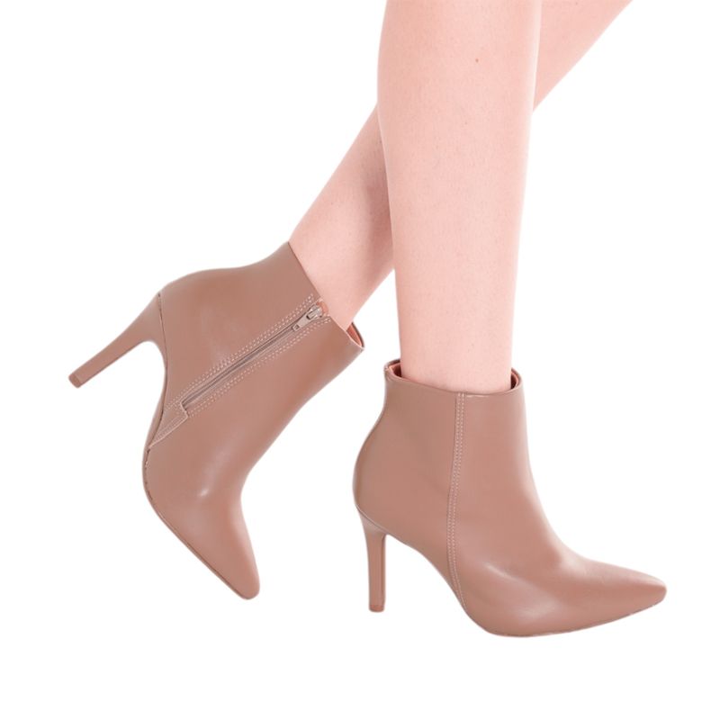 104628533-Bota-casual-Sabrina-color-beige-para-mujer
