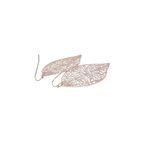 104633099-Aretes-en-forma-de-hoja-de-metal-para-mujer