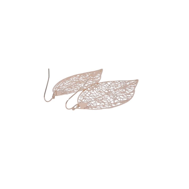 104633099-Aretes-en-forma-de-hoja-de-metal-para-mujer