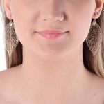 104633099-Aretes-en-forma-de-hoja-de-metal-para-mujer