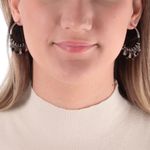 104633131-Argollas-plateadas-con-piedras-negras-para-mujer