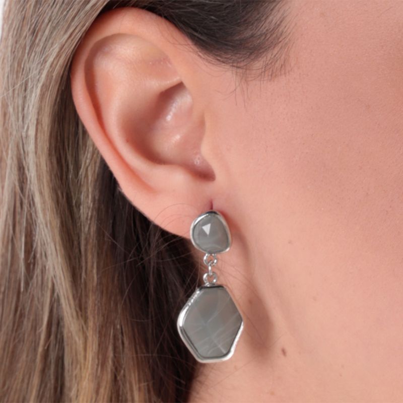 104633128-Aretes-largos-color-gris-para-mujer