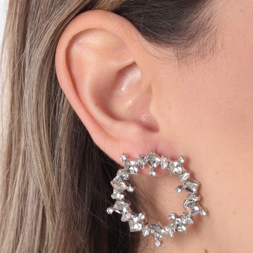 Aretes en circulo color plateado para mujer