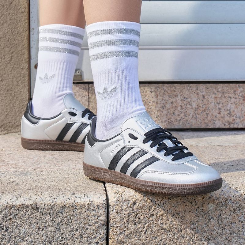 104750136-Zapato-Adidas-Originals-Samba-casual-color-plateado-para-mujer