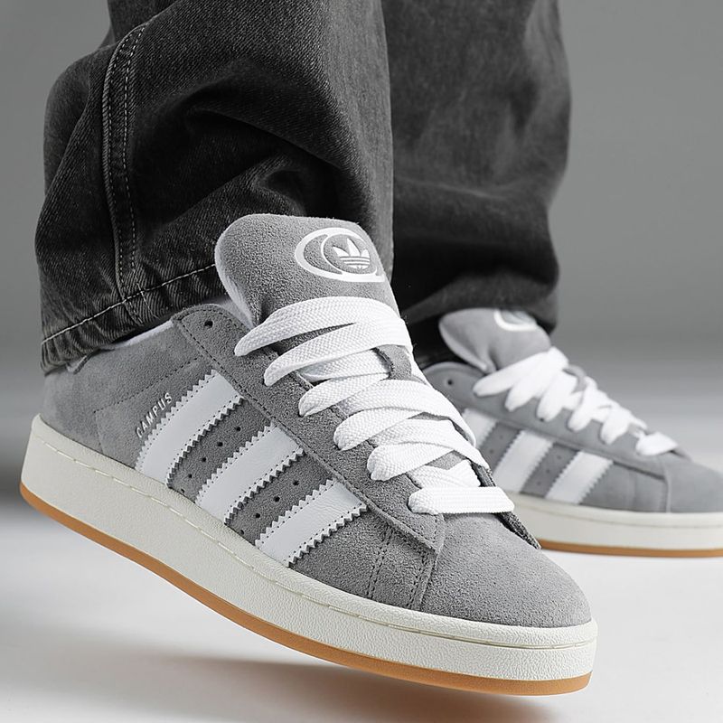 Zapato Adidas Originals Campus 00S casual color gris para hombre