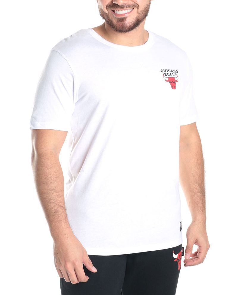 104695247-Camiseta-deportiva-blanca-Chicago-Bulls-para-hombre