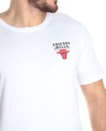 104695247-Camiseta-deportiva-blanca-Chicago-Bulls-para-hombre
