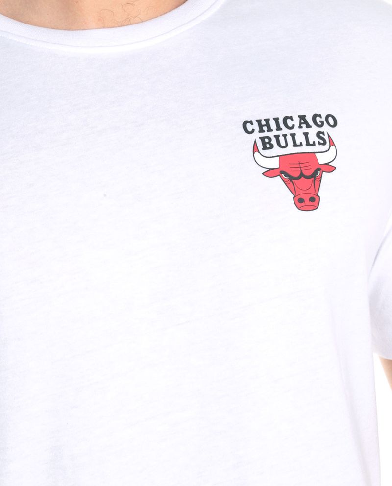 104695247-Camiseta-deportiva-blanca-Chicago-Bulls-para-hombre