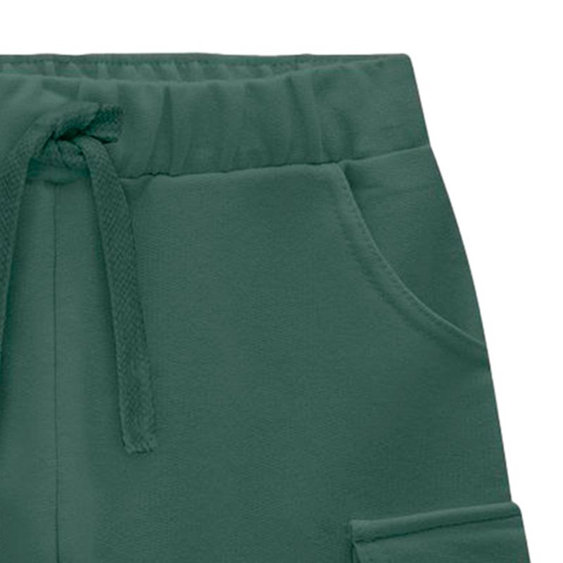 104704197-Short--verde-con-diseño-solido-para-niño