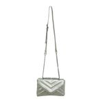 104566680-Cartera-crossbody-Sabrina-color-plateado-para-mujer