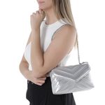 104566680-Cartera-crossbody-Sabrina-color-plateado-para-mujer