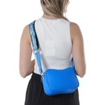 104566690-Cartera-crossbody-de-Sabrina-azul-para-mujer