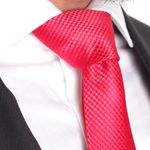 104682298-Corbata-regular-fit-Oscar-de-la-Renta-roja-de-puntos-para-hombre