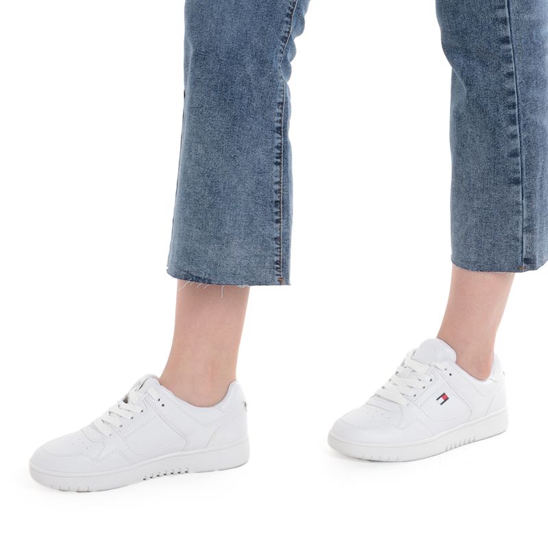 104696721-Zapato-casual-Tommy-Hilfiger-color-blanco-para-mujer