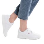 104696721-Zapato-casual-Tommy-Hilfiger-color-blanco-para-mujer