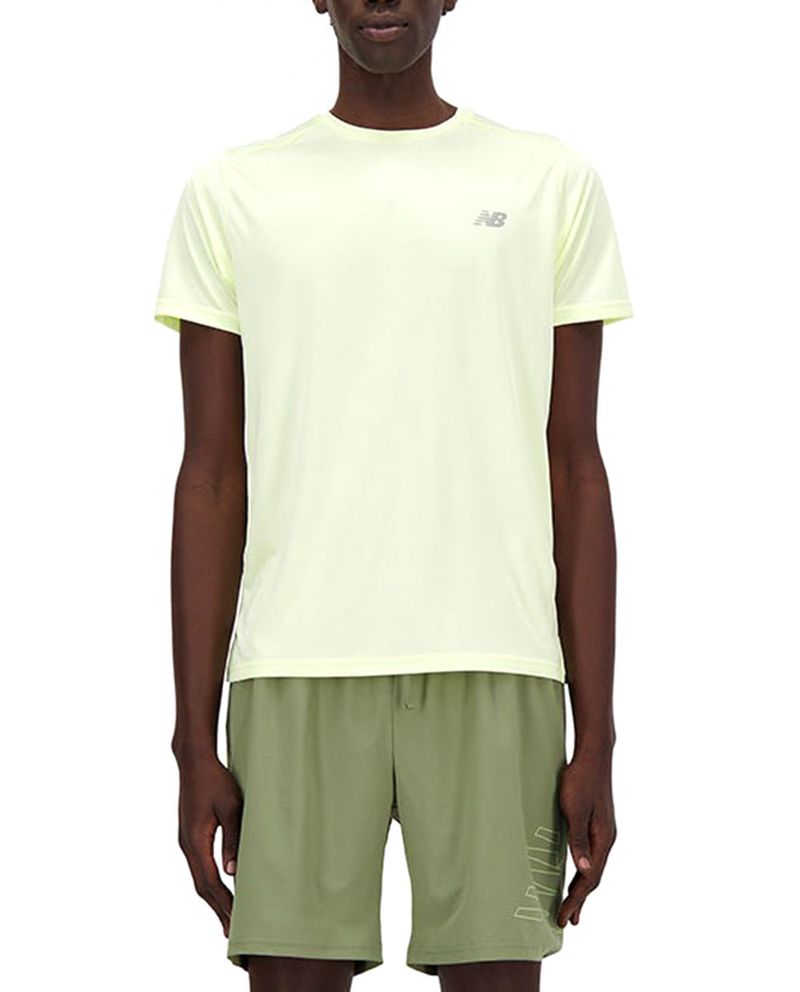 104681347-Camiseta-deportiva-New-Balance-ivory-para-hombre