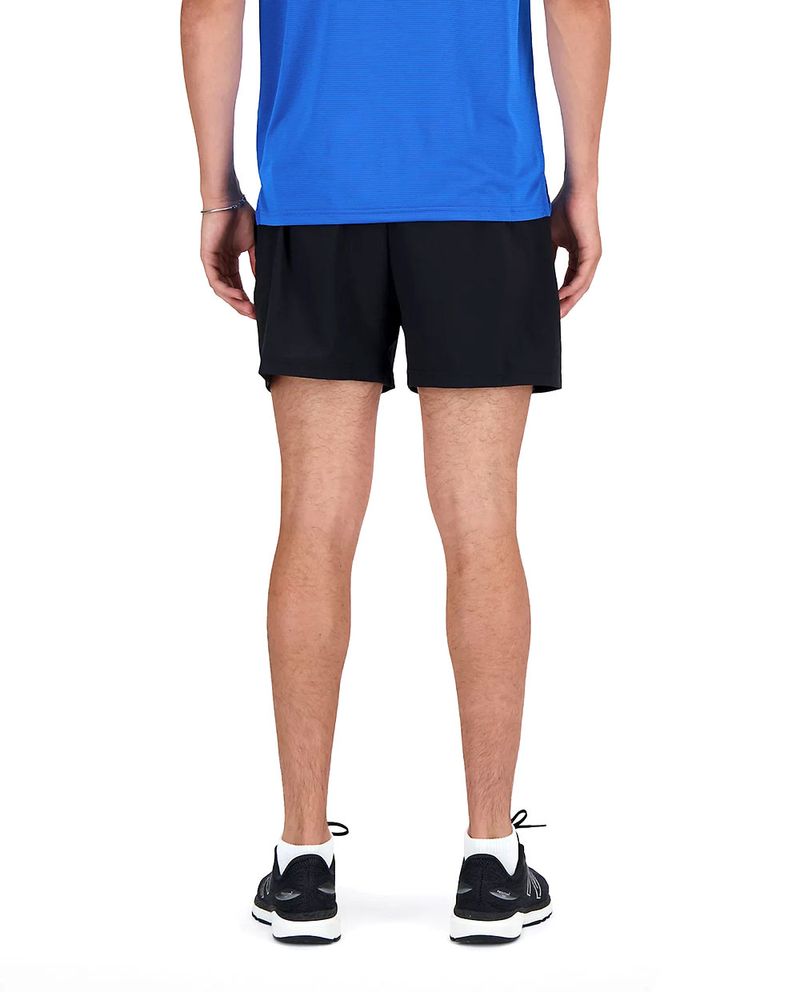 104681356-Short-deportivo-New-Balance-negro-para-hombre