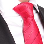 104682305-Corbata-Oscar-de-la-Renta-regular-fit-roja-rayada-para-hombre