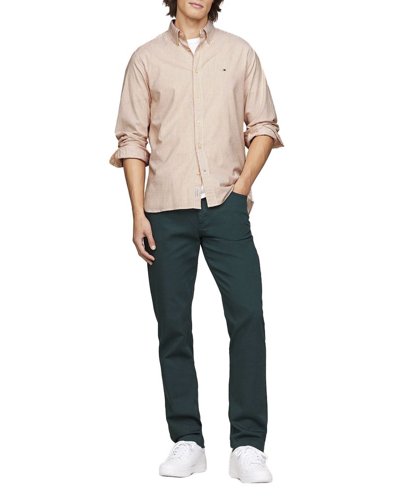 104751223-Camisa-casual-Tommy-Hilfiger-regular-fit-cafe-ocre-rayada-para-hombre