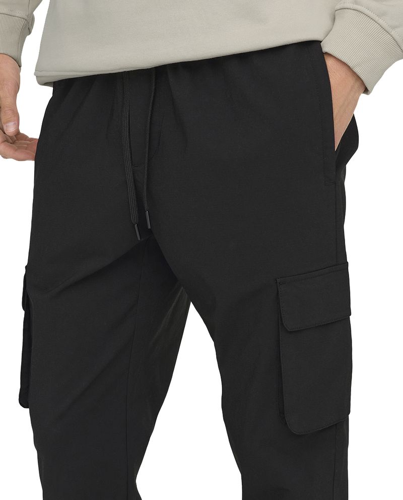 104747927-Pantalon-cargo-Only-and-Sons-slim-fit-solido-para-hombre