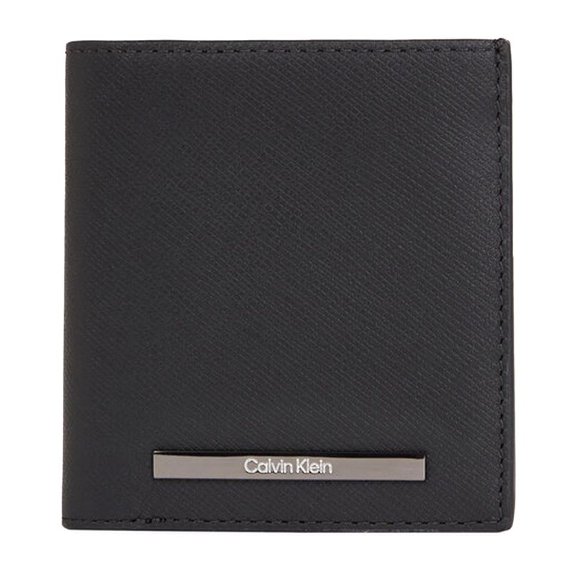 104759036-Billetera-trifold-Calvin-Klein-negra-con-textura-para-hombre
