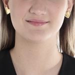 104712036-Aretes-de-corazon-de-bronce-con-baño-de-oro-para-mujer