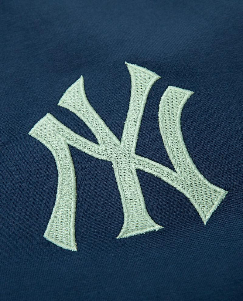 104695191-Sueter-deportivo-Yankees-azul-navy-para-hombre