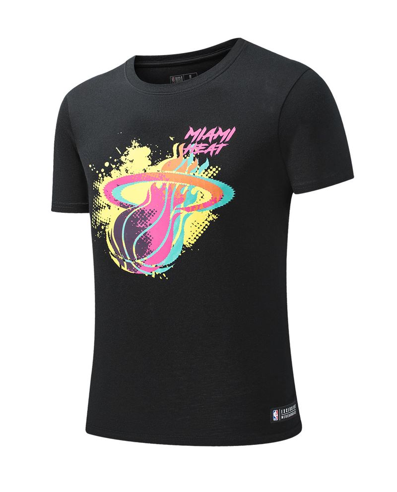 104727957-Camiseta-deportiva-Miami-Heat-negra-para-hombre