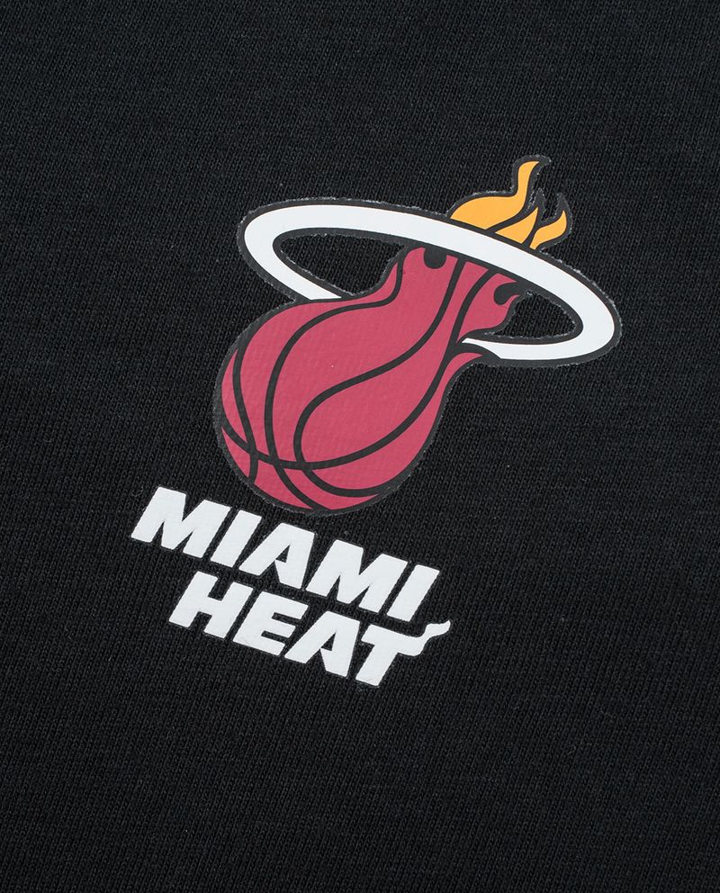 104727957-Camiseta-deportiva-Miami-Heat-negra-para-hombre