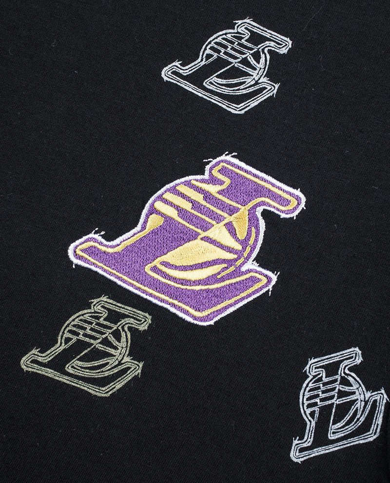 104727959-Camiseta-deportiva-Lakers-estampada-negra-para-hombre