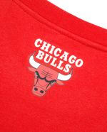 104727974-Camiseta-deportiva-Chicago-Bulls-roja-estampada-para-hombre