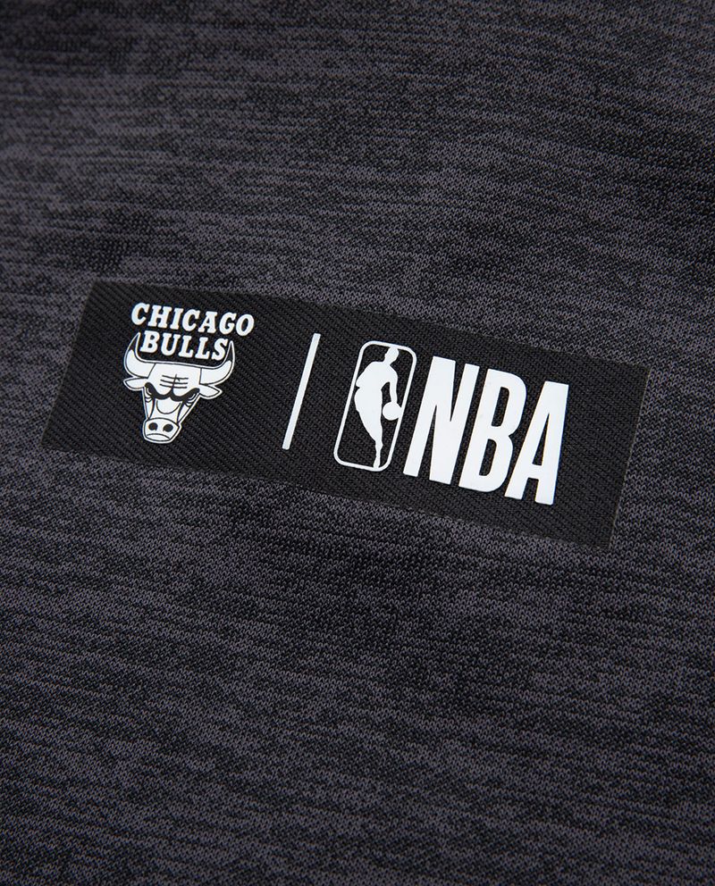 104746274-Hoodie-deportivo-Bulls-negro-heather-para-hombre