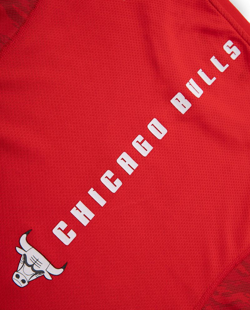 104746283-Camiseta-deportiva-Bulls-roja-para-hombre