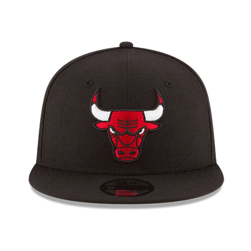 104688691-Gorra-New-Era-950-Chicago-Bulls-negra-para-hombre