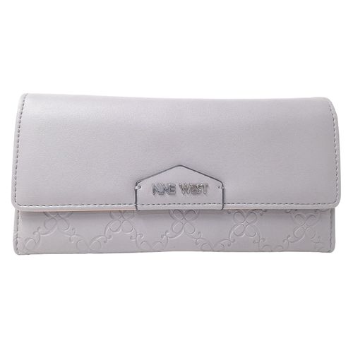 Billetera flap Nine West Verna color gris para mujer