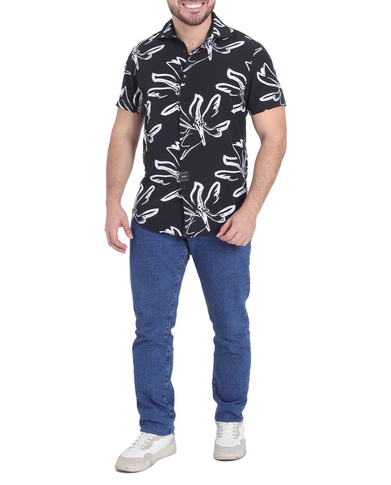 104699372-Camisa-casual-Denim-and-Flower-negra-con-estampado-floral-para-hombre